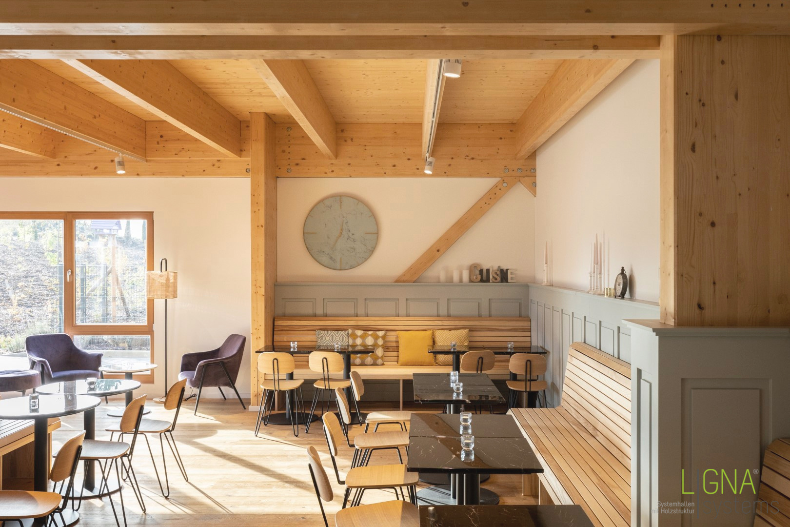 ligna Cafe in Holzgebäude